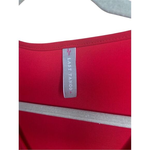 Last Tango Women's Red V-Neck Blouse M Long Sleeve Smocked Cuffs Casual Top - Picture 2 of 4